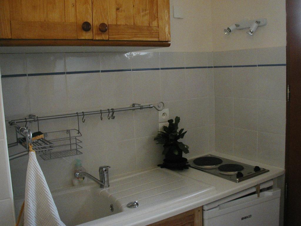 La Parenthese Apartment Sommieres Ruang foto