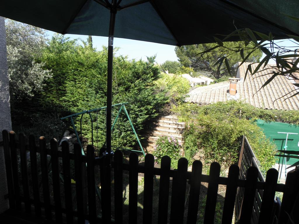 La Parenthese Apartment Sommieres Ruang foto